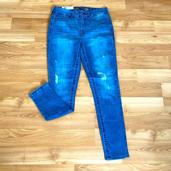 Seven7 TummyLess Skinny Jeans - Picture 1 of 16